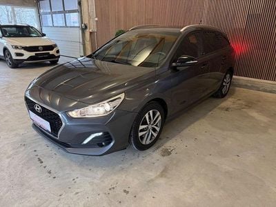 Gebraucht Hyundai i30 120 PS (88 kW) 2018 Grau Limousine