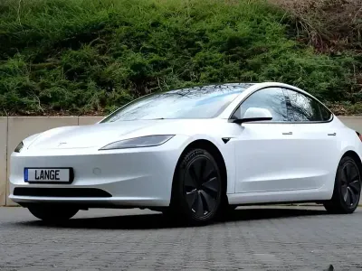 Gebraucht Tesla Model 3 366 kW (498 PS) 2024 Weiss Limousine