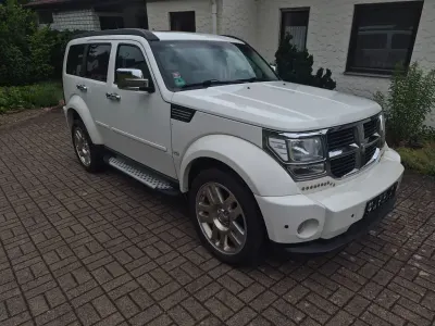 Gebraucht Dodge Nitro SXT 177 PS (130 kW) 2008 Weiß SUV