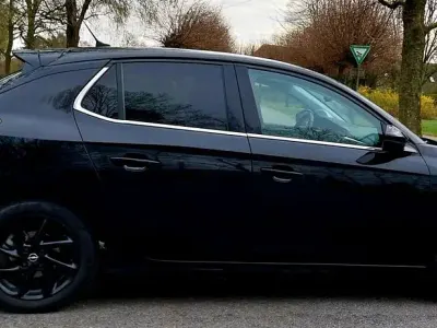 Używany Opel Corsa Elegance 101 KM (74 kW) 2020 Czarny Hatchback