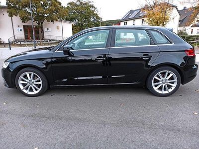 Gebraucht Audi A3 Ambition 110 PS (80 kW) 2014 Schwarz Limousine