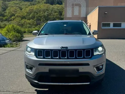 Usata Jeep Compass Limited 170 CV (125 kW) 2018 Grigio SUV