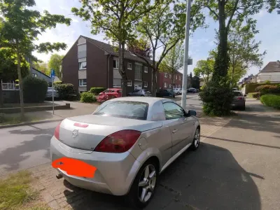 Gebraucht Opel Tigra 125 PS (91 kW) 2005 Silber Cabrio