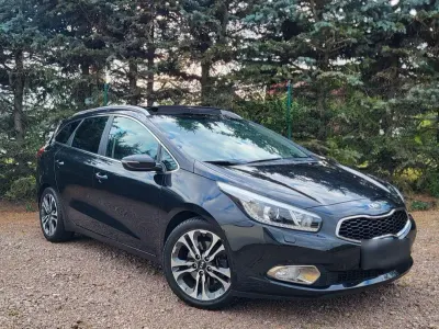 Gebraucht Kia Ceed Sportswagon Spirit 135 PS (99 kW) 2014 Schwarz Kombi
