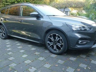 Usata Ford Focus Active 120 CV (88 kW) 2020 Grigio Berlina