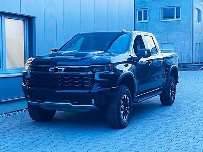 Neu Chevrolet Silverado 309 PS (227 kW) 2025 Schwarz SUV
