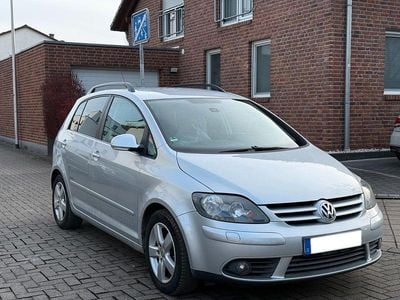Begagnad VW Golf Plus Cross 102 HK (75 kW) 2008 Silver Minibuss