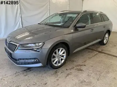 Gebraucht Skoda Superb Style 200 PS (147 kW) 2023 Grau Limousine