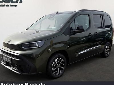 Neu Toyota Proace Verso City 130 PS (95 kW) 2026 Grün Kombi