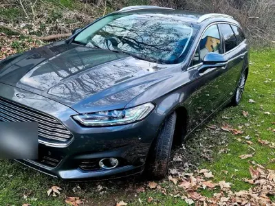 Gebraucht Ford Mondeo Titanium 150 PS (110 kW) 2018 Grau Kombi