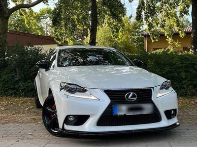 Lexus IS300h