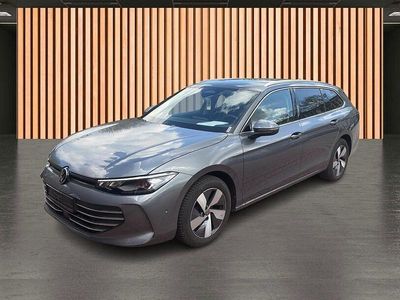 Gebraucht VW Passat 150 PS (110 kW) 2025 Grau Kombi