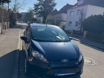 Gebraucht Ford Fiesta Trend 97 PS (71 kW) 2009 Blau Kleinwagen