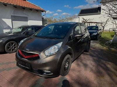 Gebraucht Kia Venga Spirit 125 PS (91 kW) 2017 Grau Kleinwagen