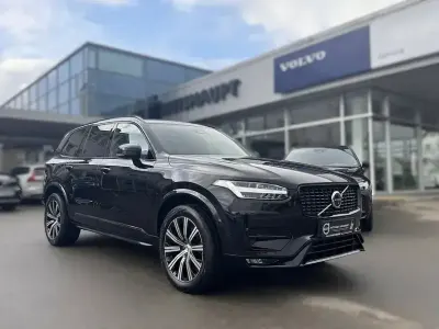 Gebraucht Volvo XC90 Plus 235 PS (172 kW) 2023 Onyx black / (schwarz) SUV