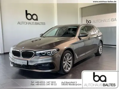 Gebraucht BMW 520 Sport Line 190 PS (139 kW) 2018 Atlaszeder met. Kombi