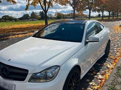 Gebraucht Mercedes C250 AMG line 204 PS (150 kW) 2012 Weiß Coupé