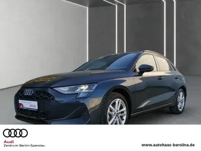 Gebraucht Audi A3 Sport 116 PS (85 kW) 2025 Grau Limousine
