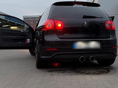 Second-hand VW Golf 140 CP (102 kW) 2008 Negru Coupe