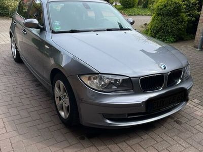 gebraucht BMW 118 d - Automatik, 8-Fach bereift