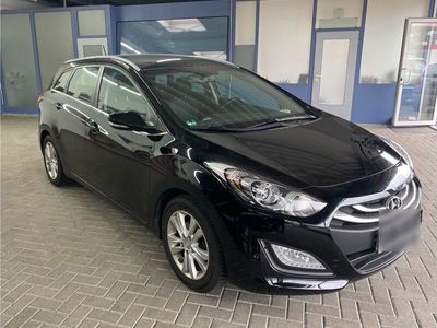 gebraucht Hyundai i30 Kombi 1.6 GDI”Erst Hand”NEU TUV”