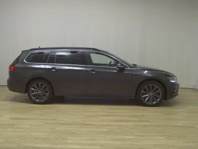 Usata VW Passat Business 150 CV (110 kW) 2021 Grigio Station wagon