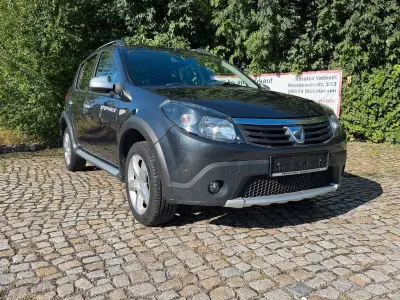 Gebraucht Dacia Sandero Stepway 84 PS (61 kW) 2011 Grau SUV