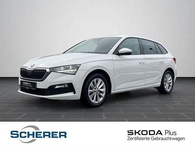 Gebraucht Skoda Scala Ambition 110 PS (80 kW) 2023 Candyweiß Kleinwagen
