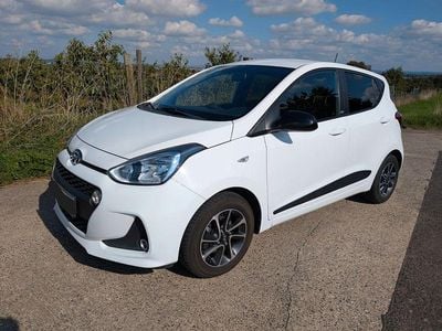 Weiß Gebraucht 2018 Hyundai i10 Passion Kleinwagen | 7.490 € (Fairer Preis)