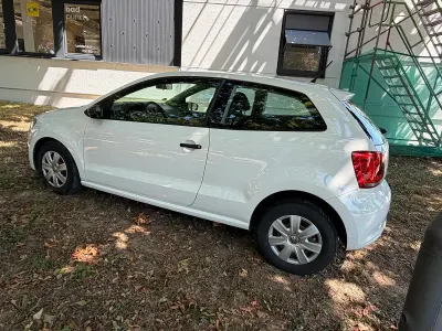Gebraucht VW Polo 60 PS (44 kW) 2011 Weiß Kleinwagen