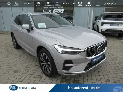 Gebraucht Volvo XC60 145 PS (106 kW) 2022 SUV
