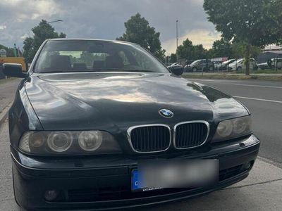 BMW 525