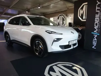 Neu MG MG5 EV Luxury 169 kW (231 PS) 2026 Dover white Kombi