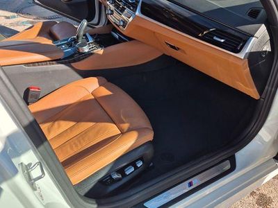 Weiß Gebraucht 2018 BMW 530 M Sport Kombi | 23.750 € (Etwas zu teuer)