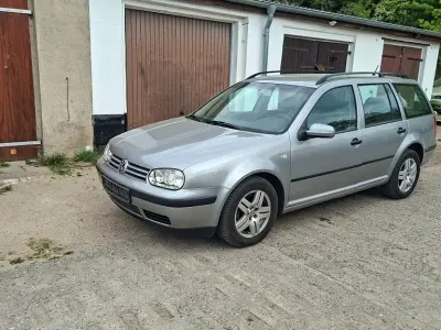 Second-hand VW Golf IV Highline 110 CP (80 kW) 2002 Gri Break