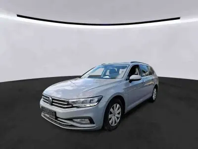Gebraucht VW Passat Business 150 PS (110 kW) 2023 Mondsteingrau Kombi