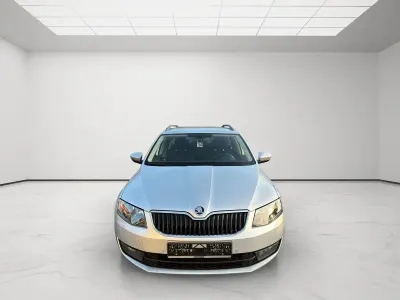Usata Skoda Octavia Style 150 CV (110 kW) 2016 Argento Utilitaria