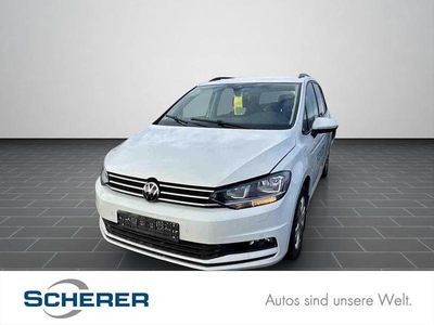 Gebraucht VW Touran Comfortline 122 PS (89 kW) 2022 Pure white Van / Kleinbus