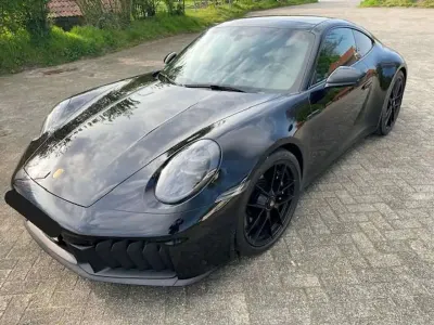 Gebraucht Porsche 992 485 PS (356 kW) 2025 Schwarz Coupé