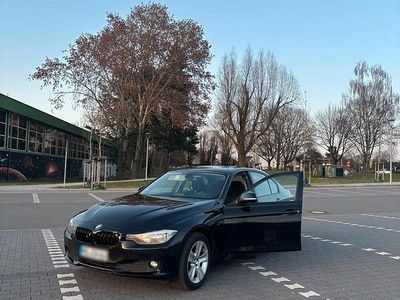 Usata BMW 318 143 CV (105 kW) 2013 Nero Berlina