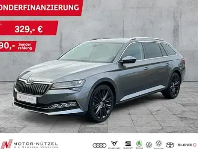 Używany Skoda Superb Style 218 KM (160 kW) 2022 Szary Kombi