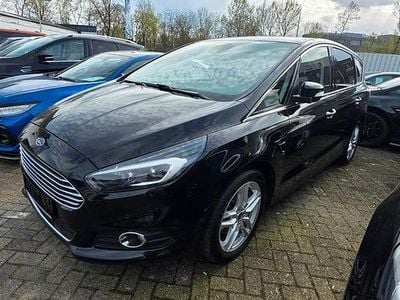 Usata Ford S-MAX Titanium 241 CV (177 kW) 2017 Nero Monovolume