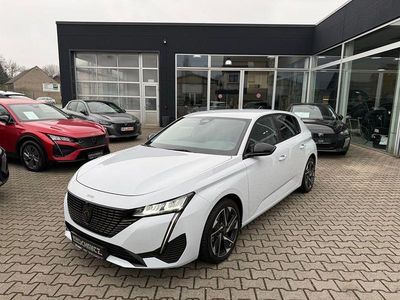 Weiß Gebraucht 2024 Peugeot 308 Allure Limousine | 17.990 € (Guter Preis)