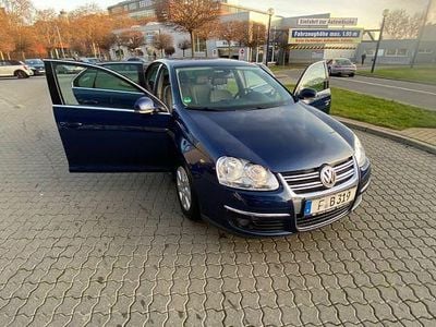 Gebraucht VW Jetta Comfortline 116 PS (85 kW) 2005 Blau Limousine