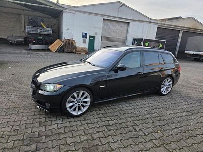 Schwarz Gebraucht 2010 BMW 325 Exclusive Kombi | 6.600 € (Etwas zu teuer)