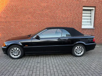 Gebraucht BMW 320 Cabriolet Sport Line 170 PS (125 kW) 2001 Schwarz Cabrio