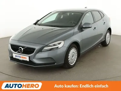 Gebraucht Volvo V40 Momentum 122 PS (89 kW) 2018 Grau Kombi