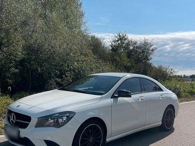 Usata Mercedes CLA180 122 CV (89 kW) 2014 Bianco Berlina