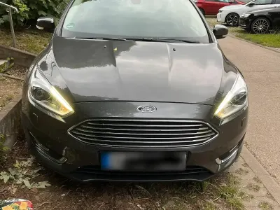 Gebraucht Ford Focus Titanium 150 PS (110 kW) 2016 Grau Kombi