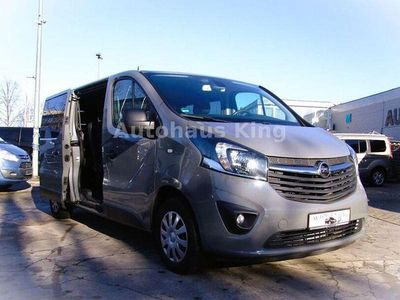 Gebraucht Opel Vivaro 125 PS (91 kW) 2017 Son of a gun grey 4 Van / Kleinbus